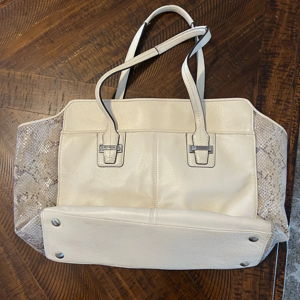 Coach Cream and Gray Tote Bag - Picture 2 of 6